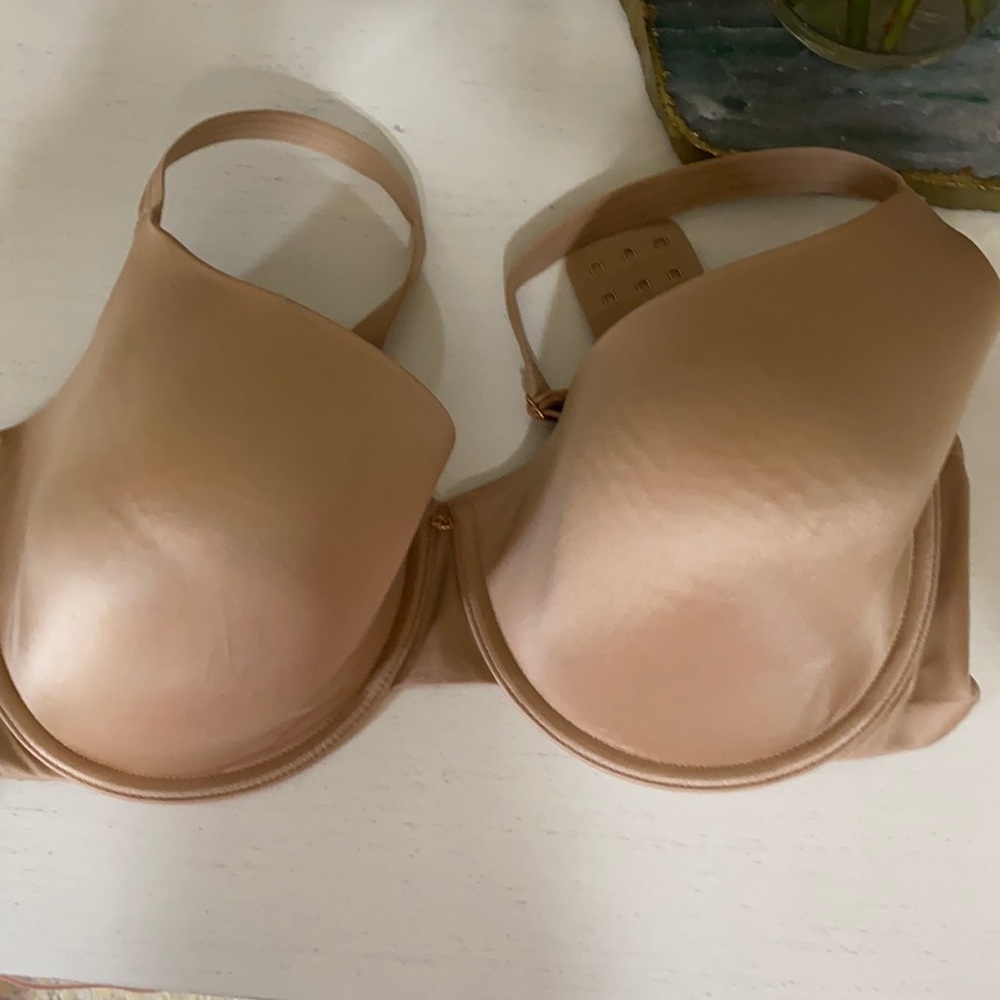 Le mysterie t-shirt bra 36DDD / 36F EUC